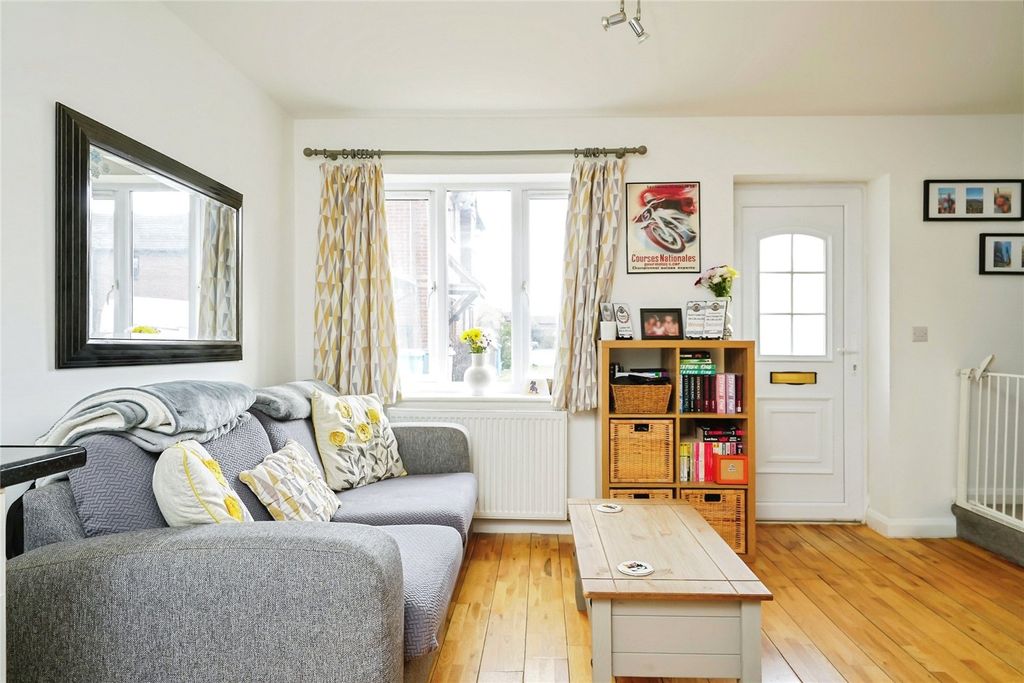 Property photo 2 of 22 Picture No. 09