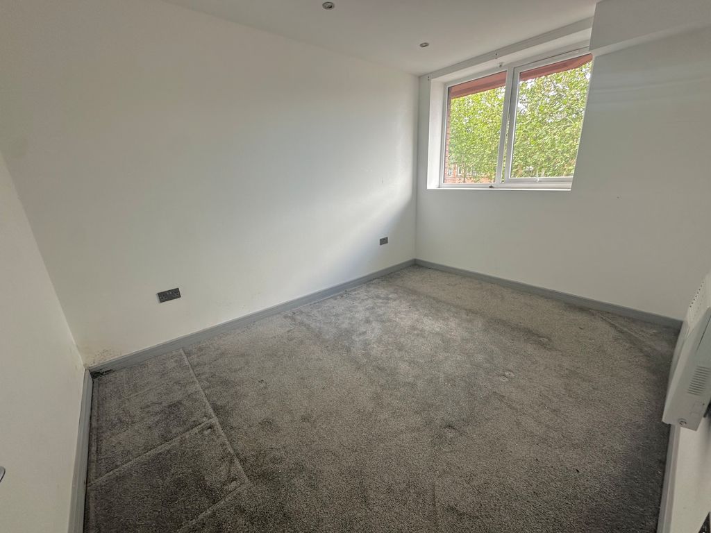 Property photo 3 of 4