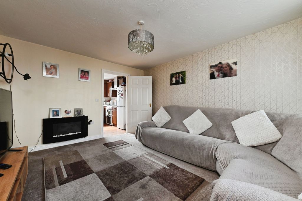 Property photo 3 of 19 Pbox-Img.Jpg