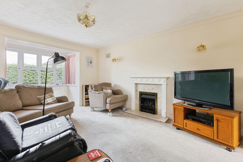 Property photo 3 of 18 Pbox-Img.Jpg