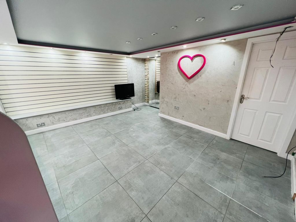 Property photo 2 of 3