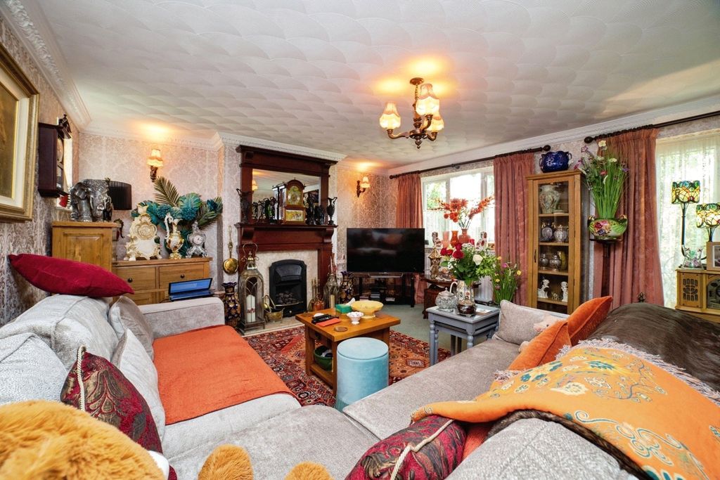 Property photo 2 of 21 Picture No. 08