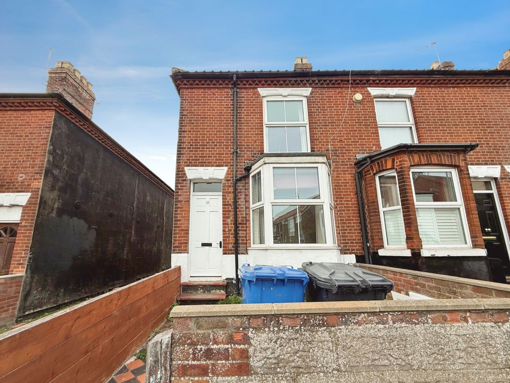 Property photo 1 of 9