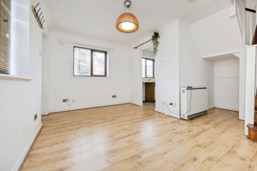 Property photo 2 of 14 Pbox-Img.Jpg