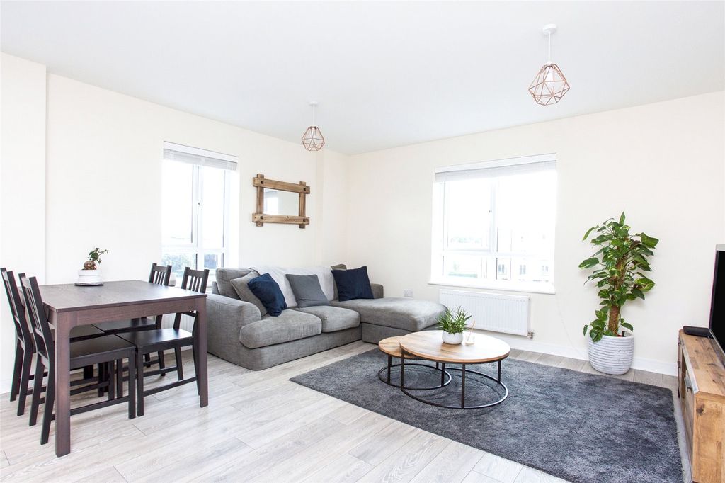 Property photo 3 of 8 3437B361-13A0-4Eb3-A