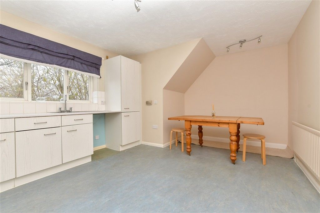 Property photo 3 of 13 Kitchen / Breakfast Room