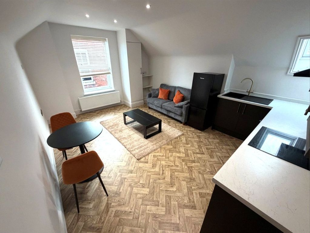 Property photo 2 of 6 Picture No. 11