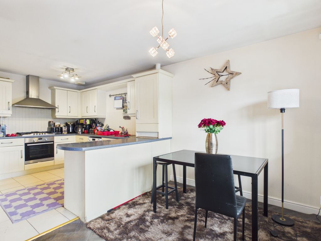 Additional image 4 of 2 bed flat for saleOakburn Walk, Jamestown, Alexandria G83