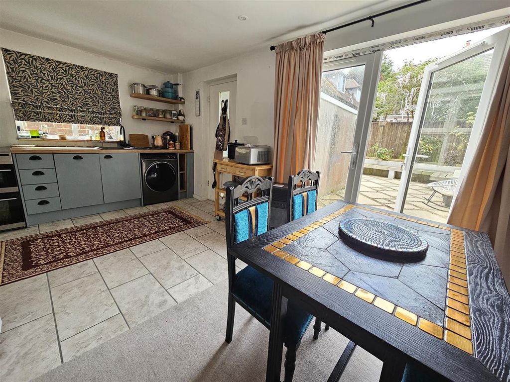 Property photo 2 of 15 Kitchen Diner (2).Jpg