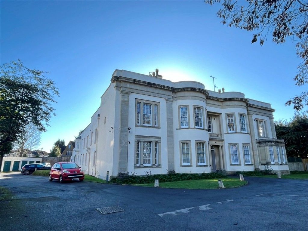 Property photo 2 of 11