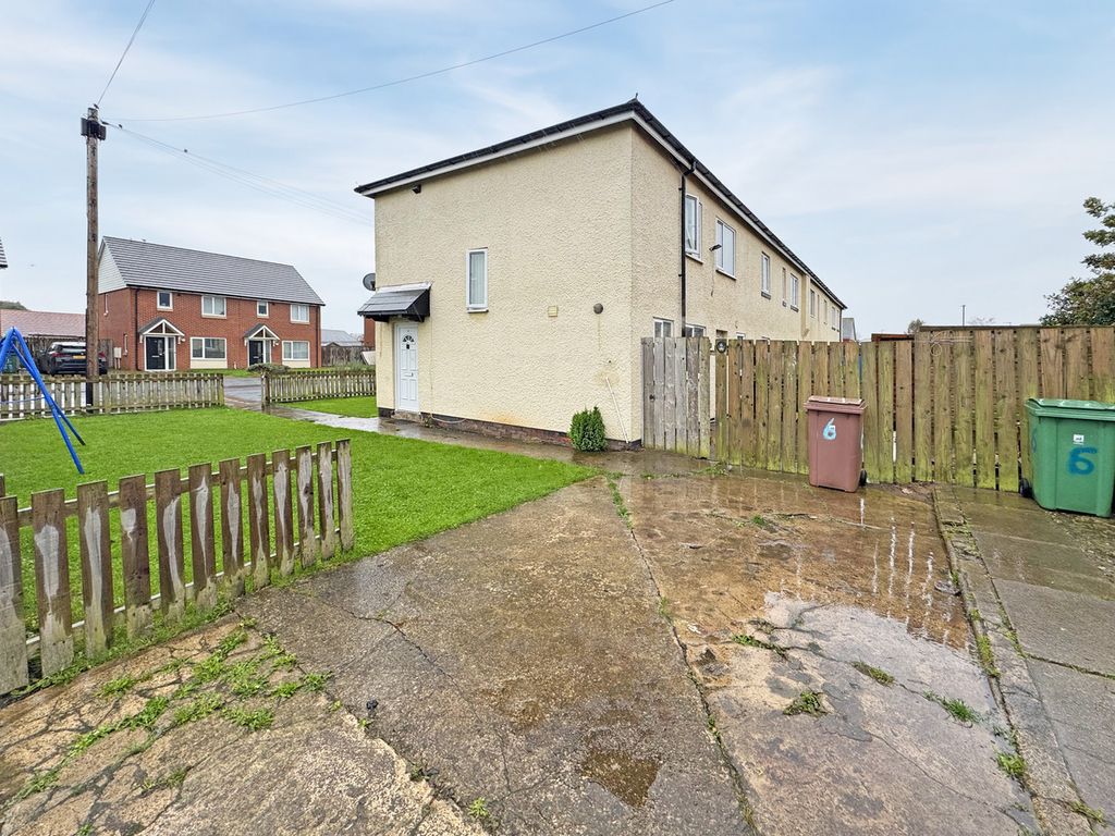 Property photo 2 of 19