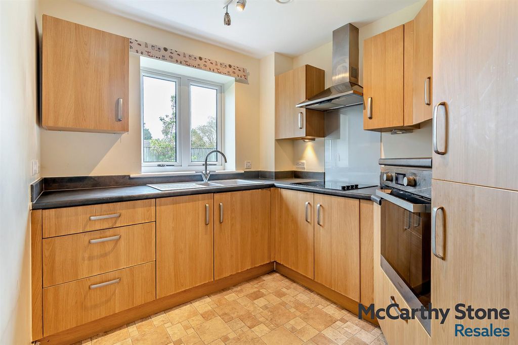 Additional image 5 of 1 bed flat for saleAlder View Court, 1A Newby Farm Road, Scarborough YO12