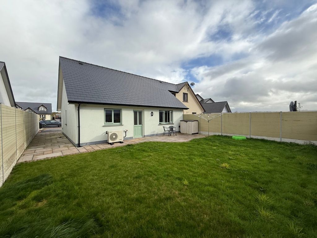 Property photo 3 of 19