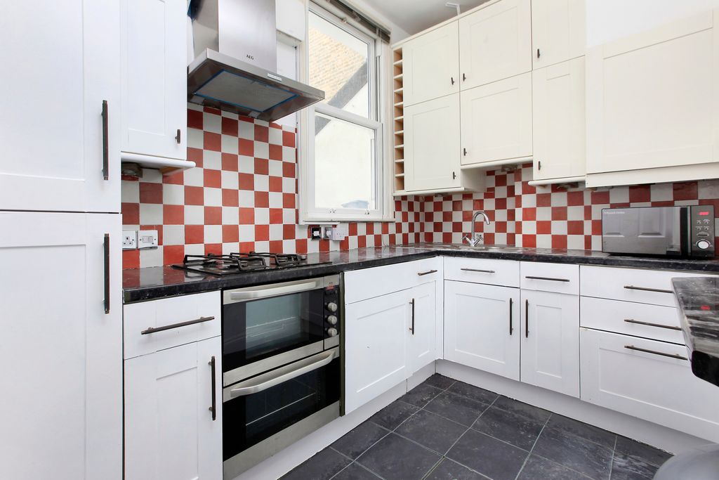 Property photo 3 of 12
