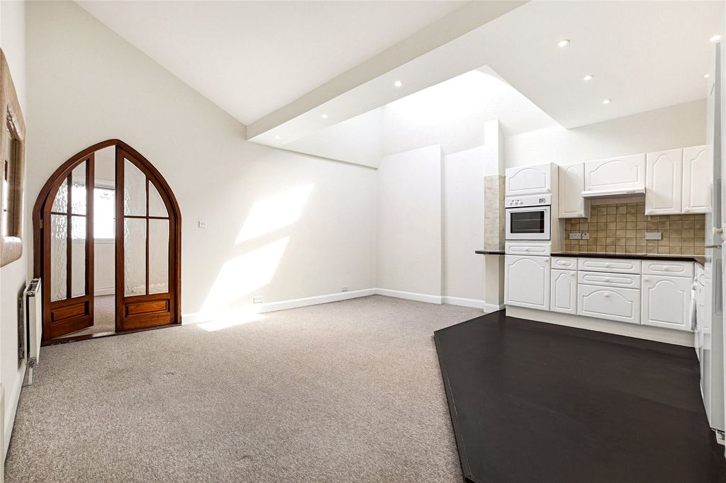 Property photo 3 of 14 Picture No. 05