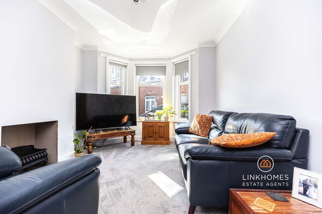 Property photo 3 of 23