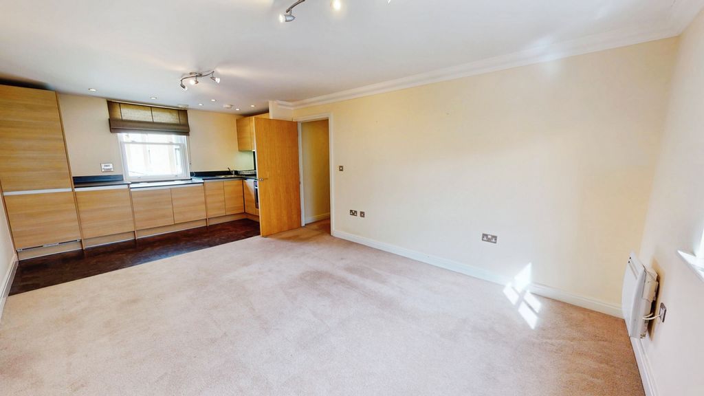 Property photo 3 of 16 7643B658-1406-10272026_145750