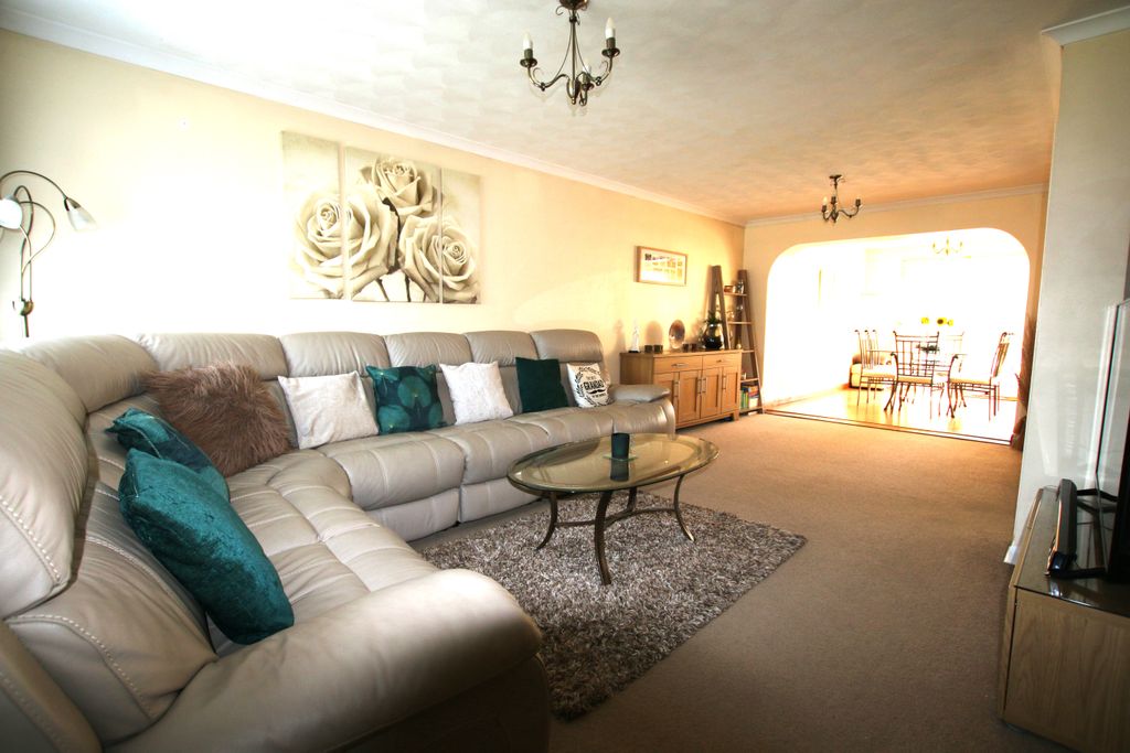 Property photo 3 of 14