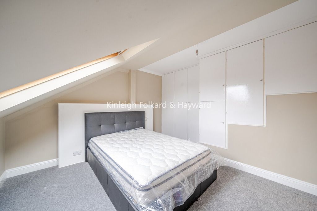 Property photo 3 of 8 Picture No. 16