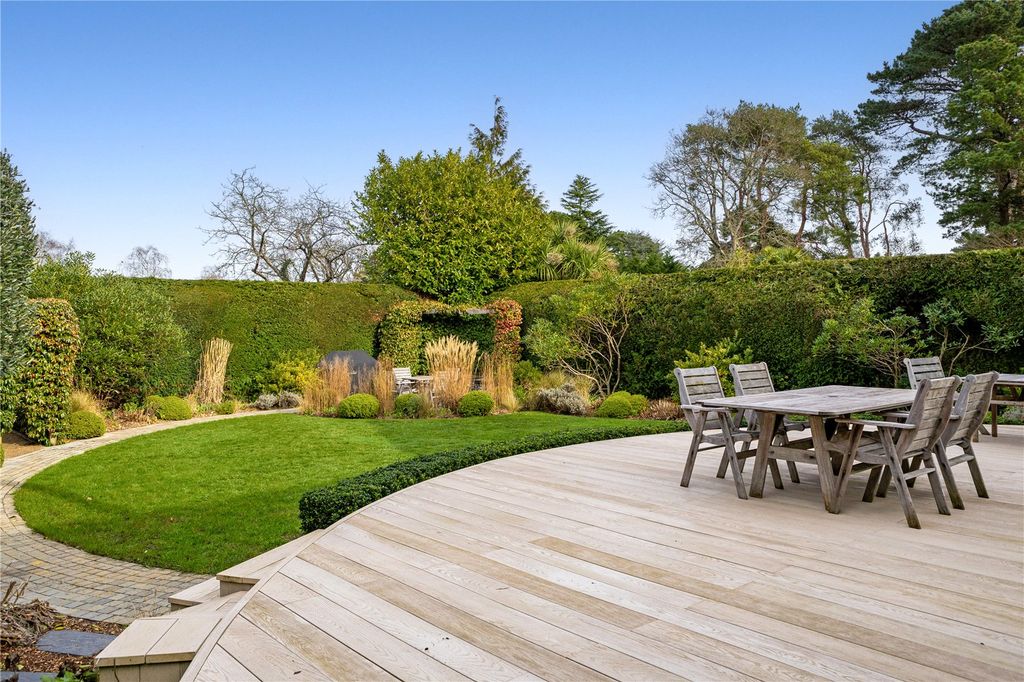 Property photo 3 of 22 Garden