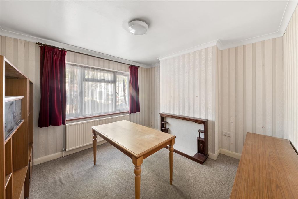 Property photo 3 of 14