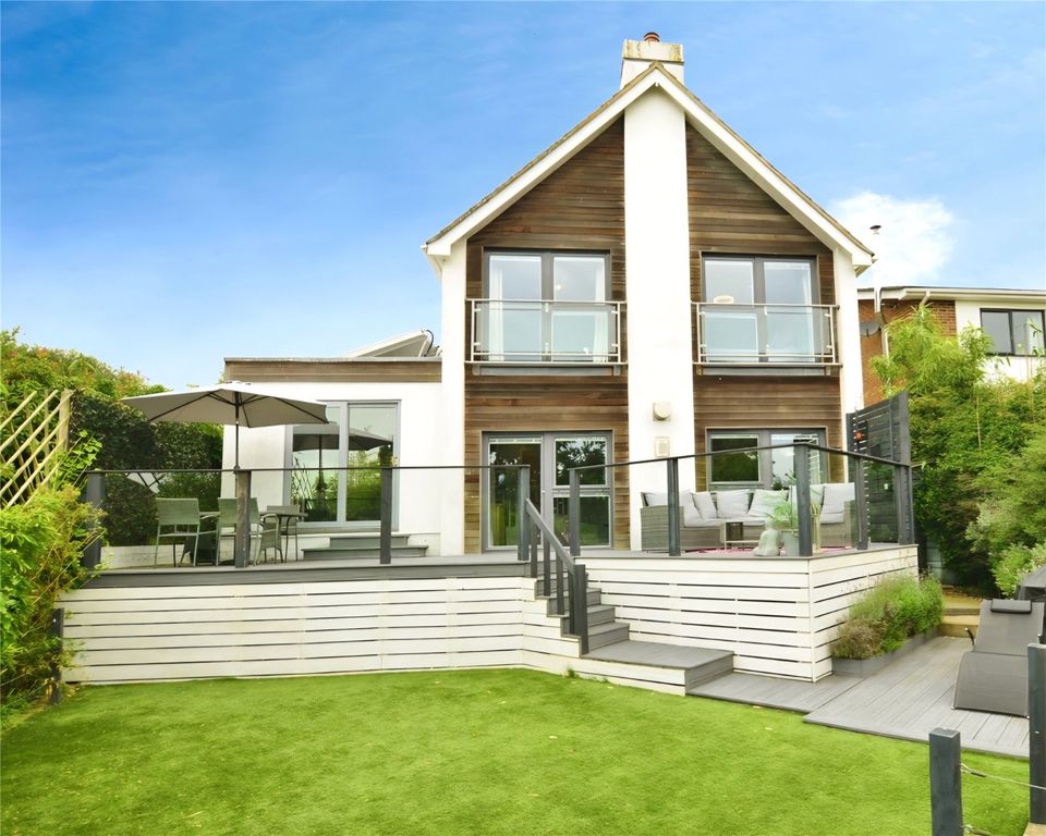 Property photo 1 of 17 Front