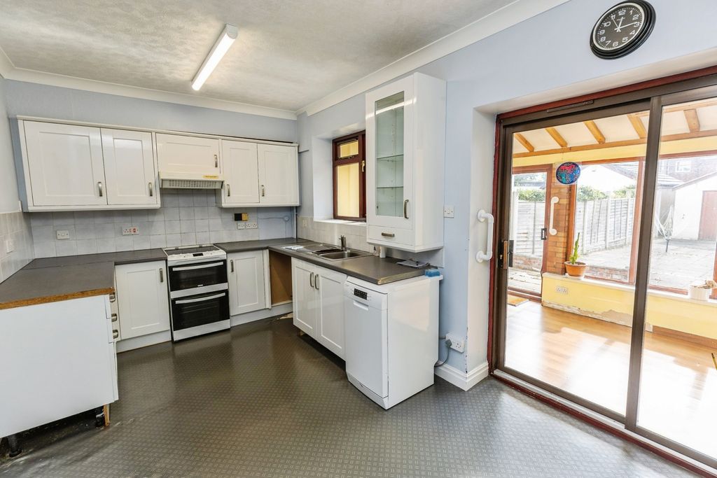 Property photo 3 of 16 Pbox-Img.Jpg