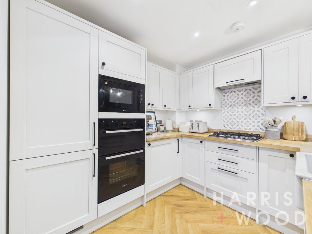 Property photo 3 of 18 4814613