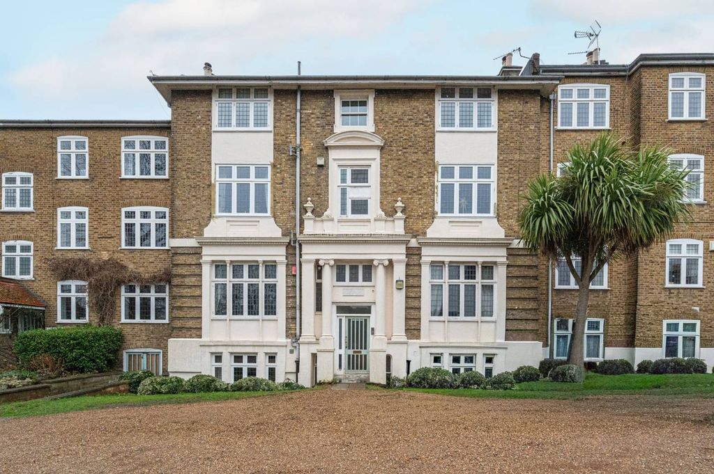 Property photo 1 of 23