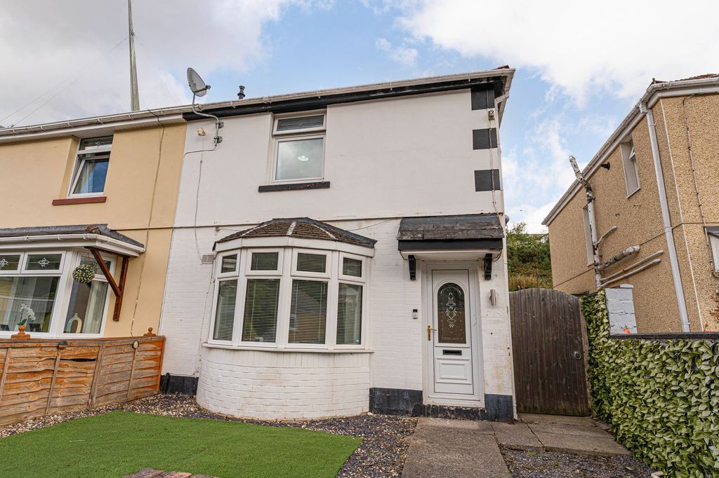 Property photo 1 of 30