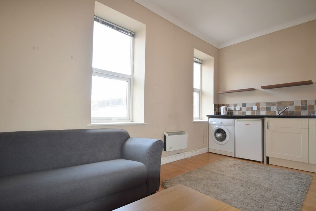 Property photo 3 of 6 Photo 2