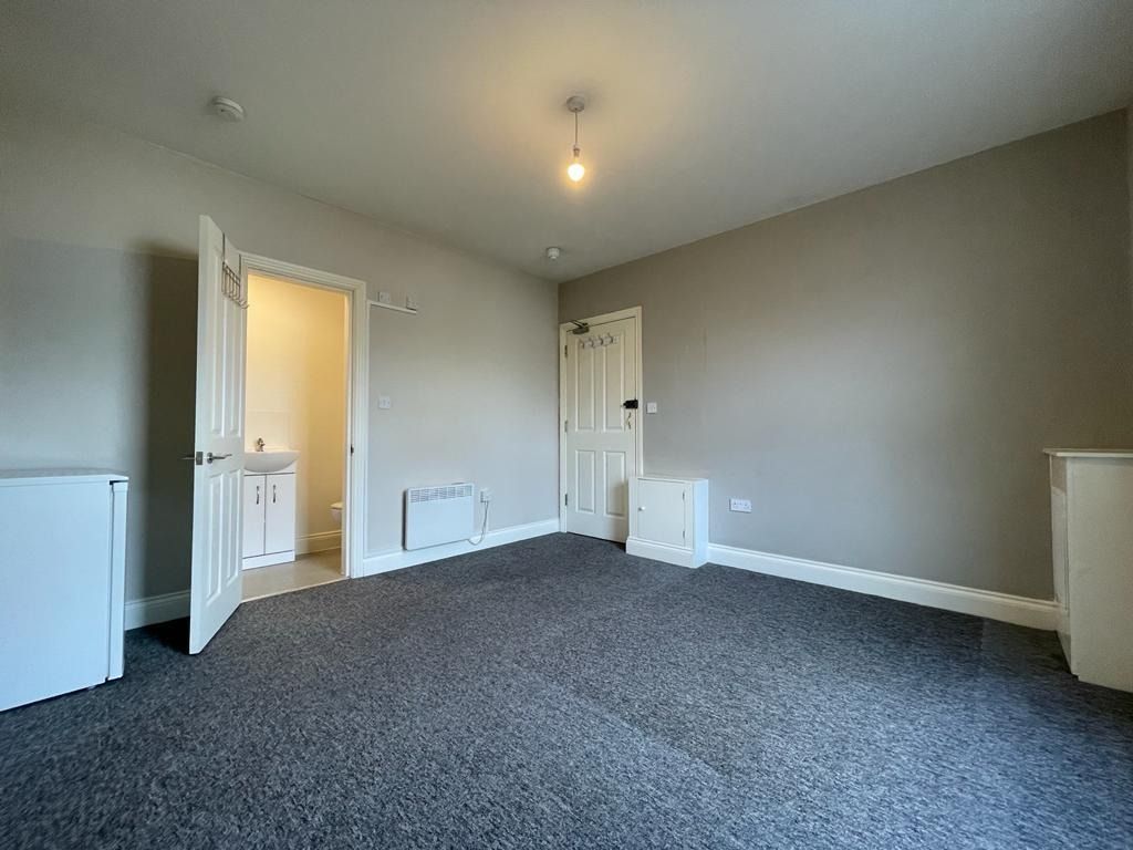 Property photo 3 of 8 4605182