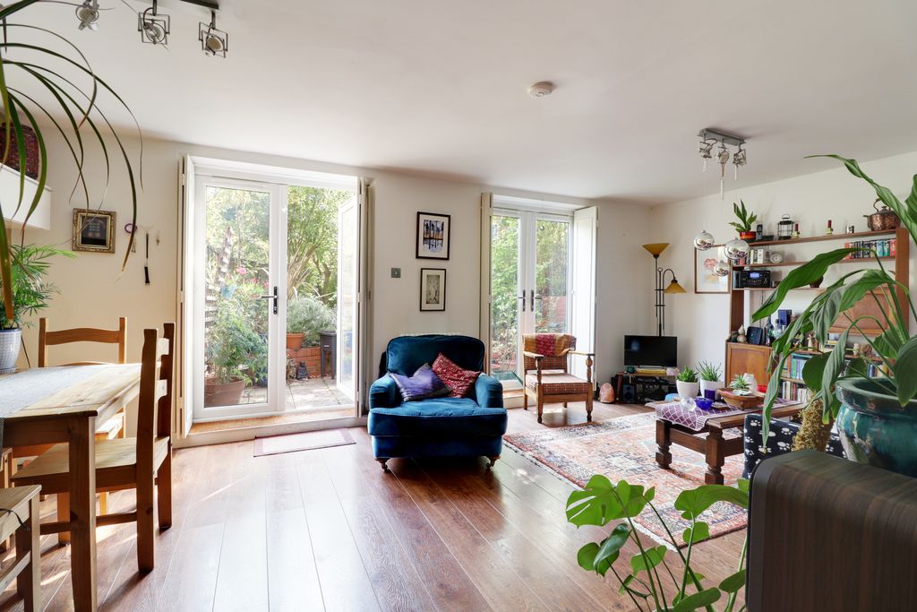 Property photo 2 of 19 Img_285_20_Original.Jpg