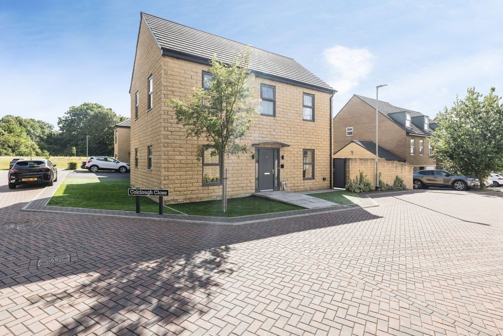 Property photo 1 of 30 Pbox-Img.Jpg
