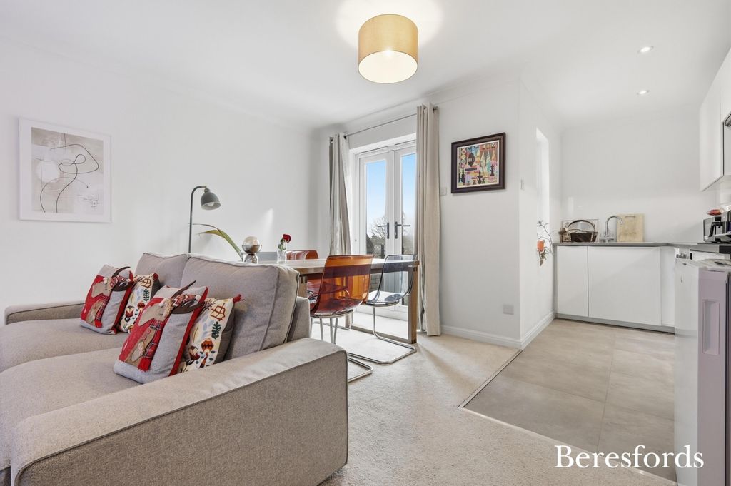 Property photo 2 of 11 Picture No. 16