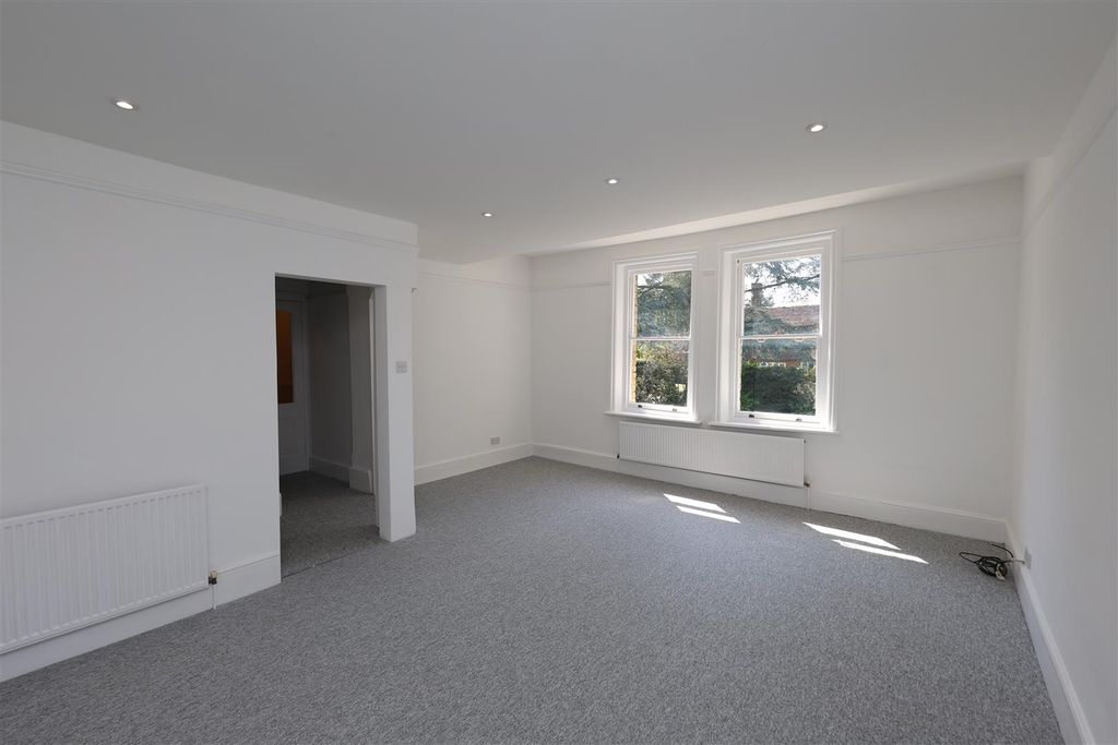 Property photo 3 of 18 Reception Room