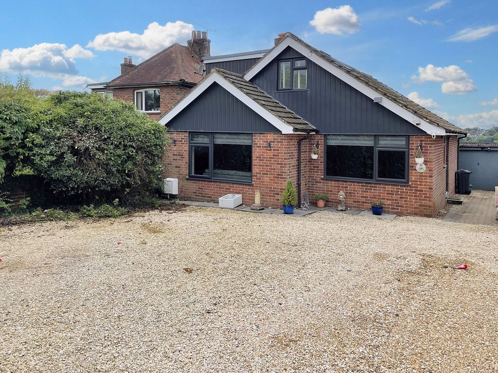 Property photo 1 of 16 Photo 17