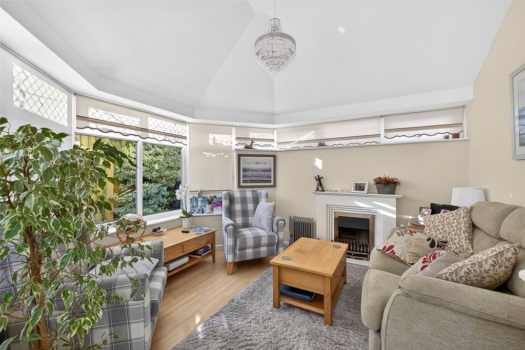 Property photo 2 of 17 Picture No. 13