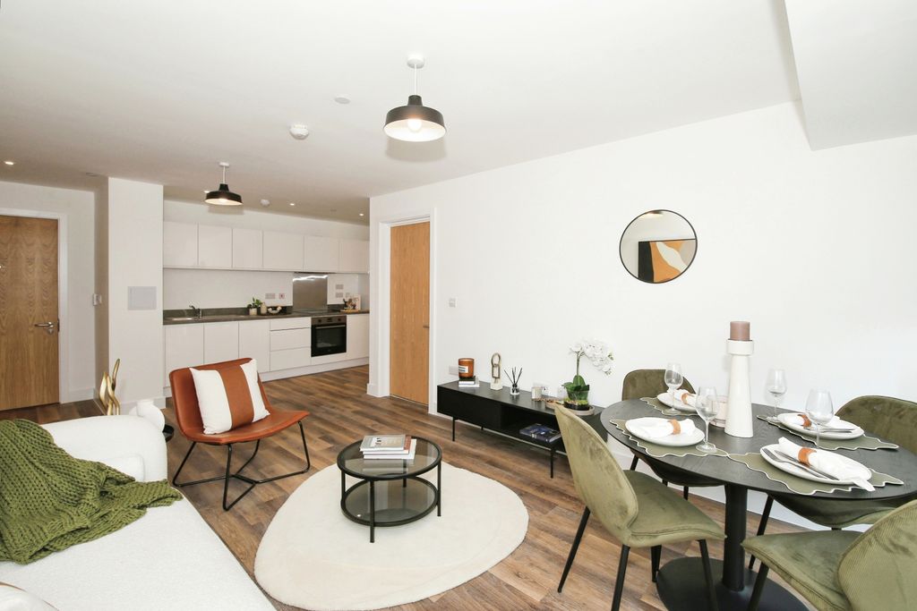 Property photo 3 of 8 Dining Room