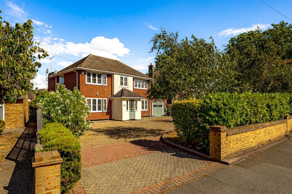 Property photo 1 of 39