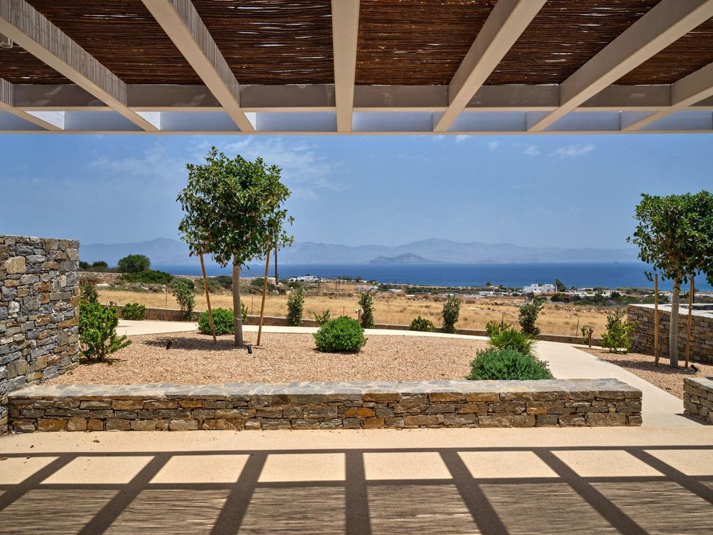 Property photo 2 of 31