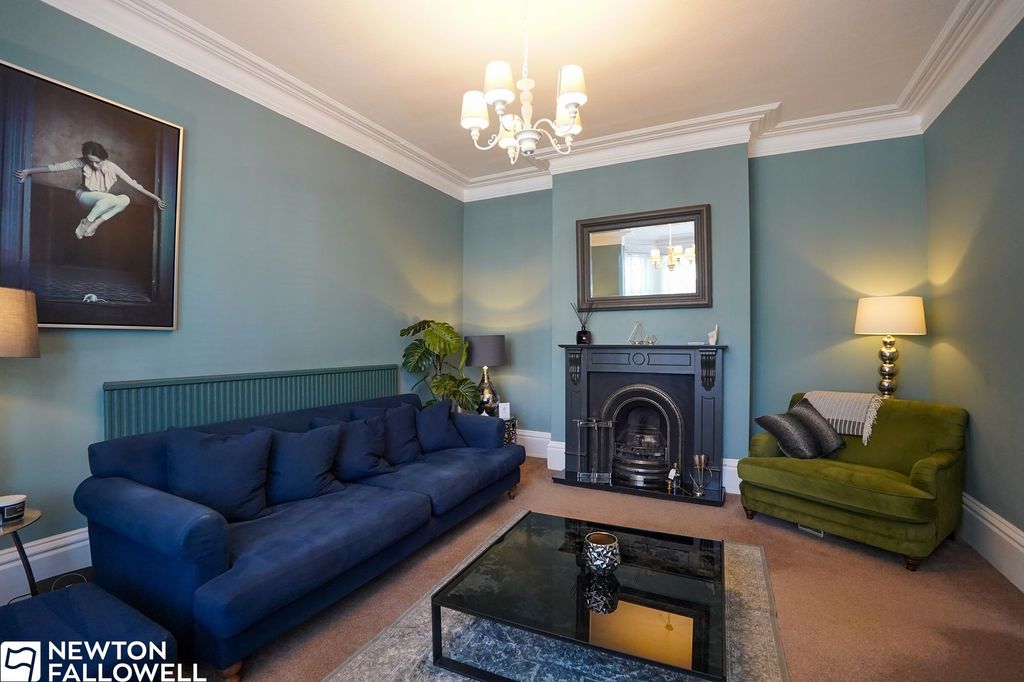 Property photo 1 of 28