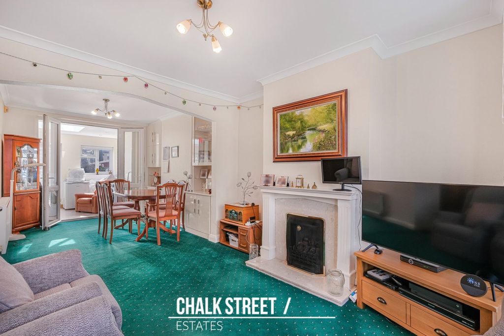 Property photo 2 of 28