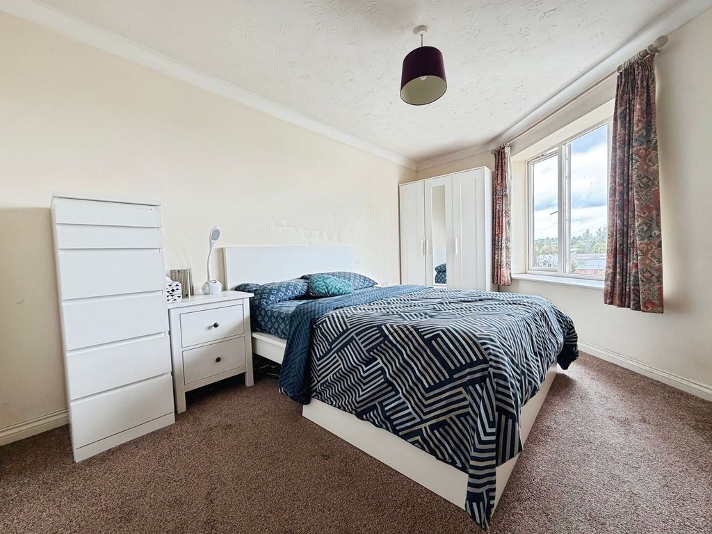 Property photo 3 of 13 Pbox-Img.Jpg