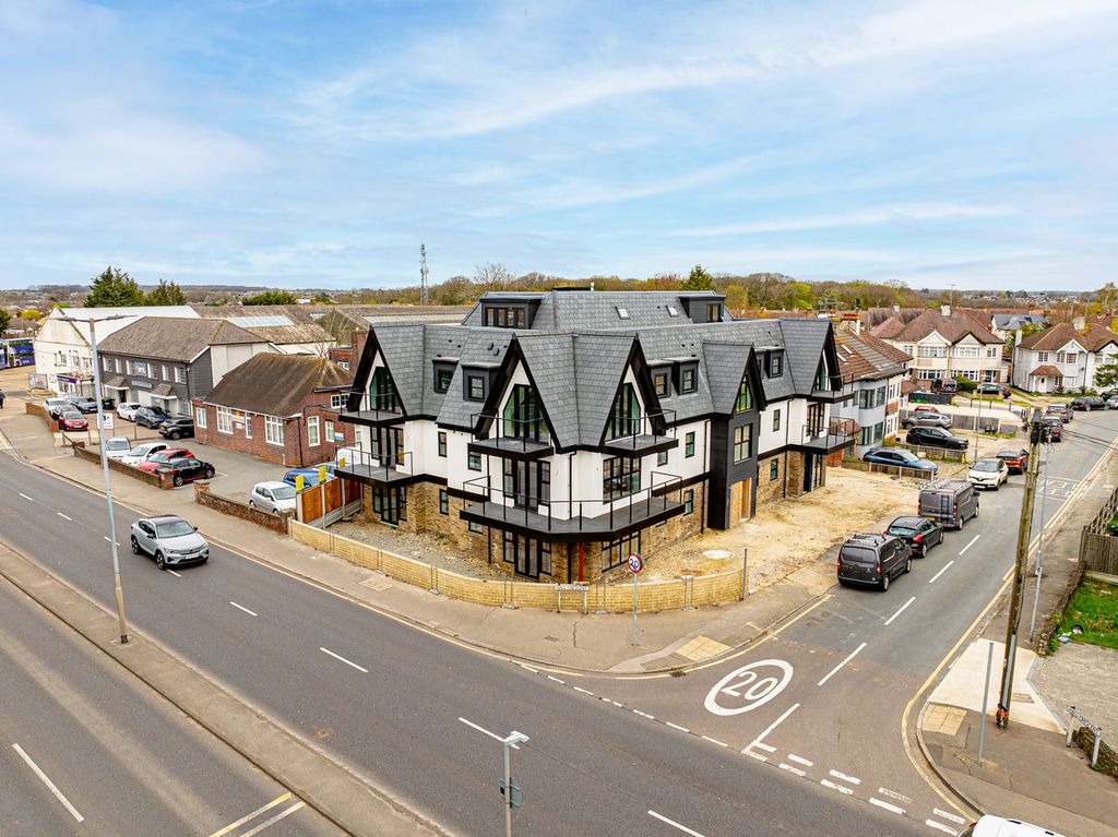 Property photo 2 of 30