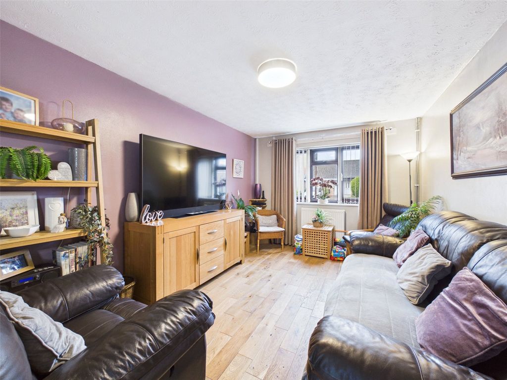 Property photo 3 of 14 Picture No. 02