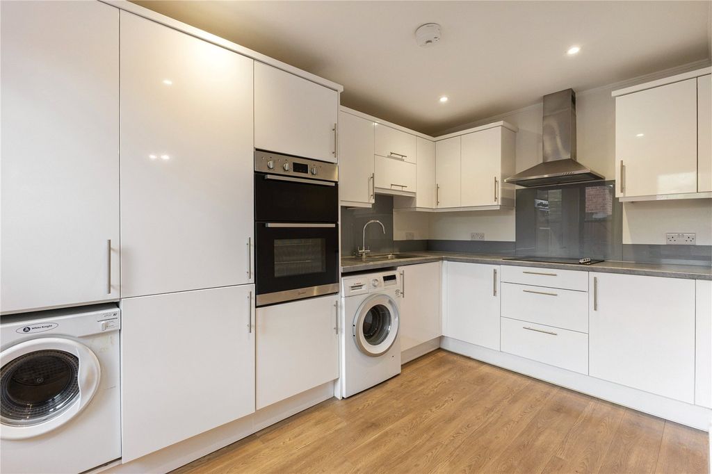 Property photo 2 of 15 Kitchen