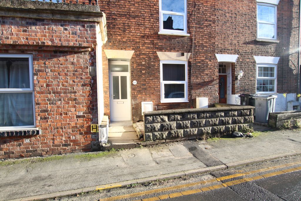 Property photo 1 of 6