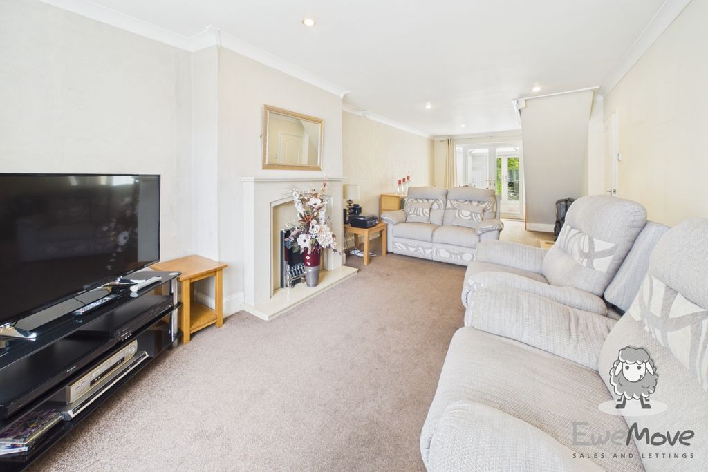 Property photo 3 of 17 10