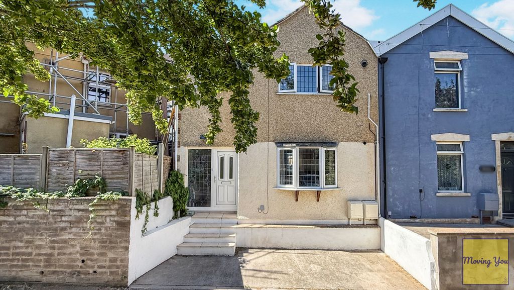 Property photo 1 of 28 Brookside Road